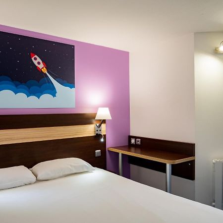 Contact Hotel Restaurant La Chaumiere Entre Orgeval Et Flins A13 Sortie 8 レ・ミュロー エクステリア 写真