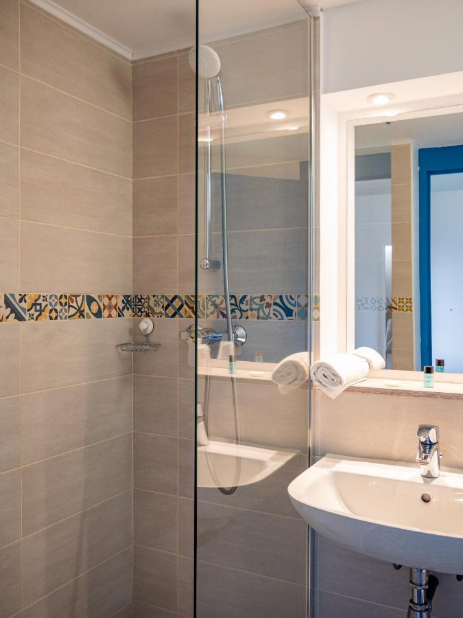 Contact Hotel Restaurant La Chaumiere Entre Orgeval Et Flins A13 Sortie 8 レ・ミュロー エクステリア 写真