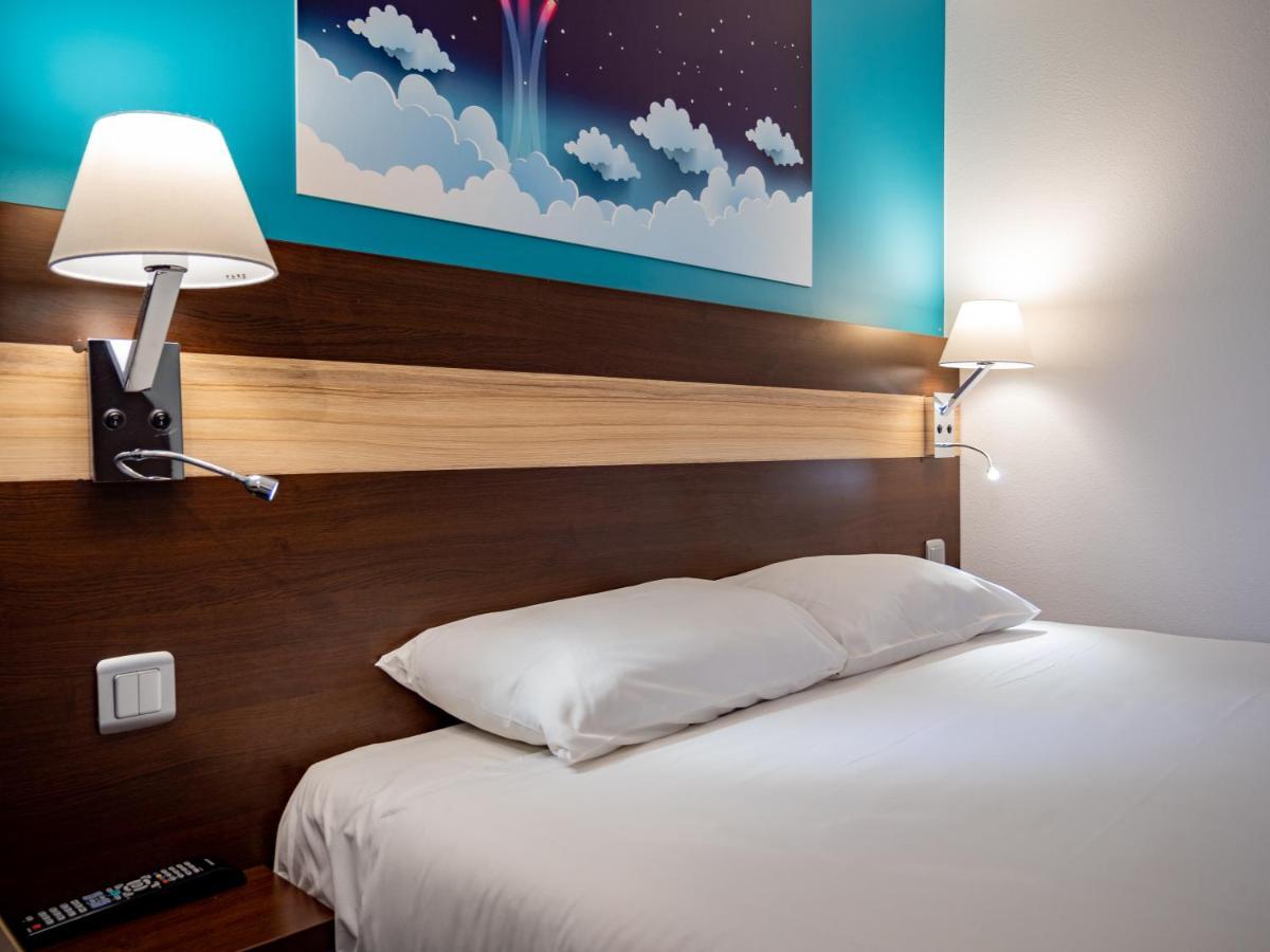 Contact Hotel Restaurant La Chaumiere Entre Orgeval Et Flins A13 Sortie 8 レ・ミュロー エクステリア 写真