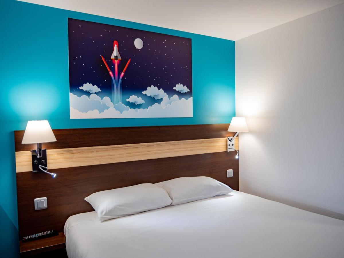 Contact Hotel Restaurant La Chaumiere Entre Orgeval Et Flins A13 Sortie 8 レ・ミュロー エクステリア 写真