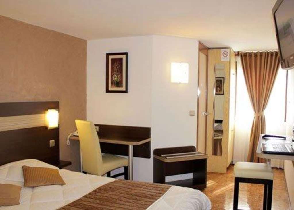 Contact Hotel Restaurant La Chaumiere Entre Orgeval Et Flins A13 Sortie 8 レ・ミュロー 部屋 写真