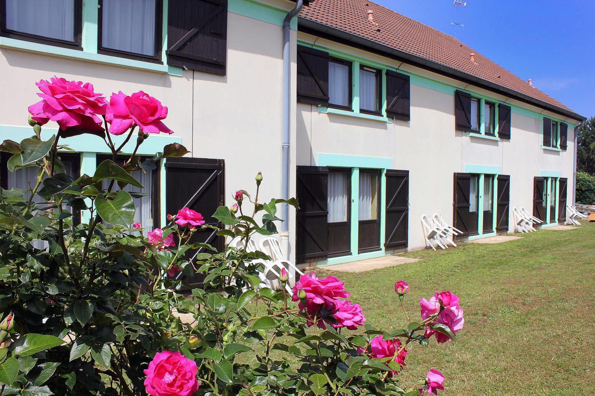 Contact Hotel Restaurant La Chaumiere Entre Orgeval Et Flins A13 Sortie 8 レ・ミュロー エクステリア 写真
